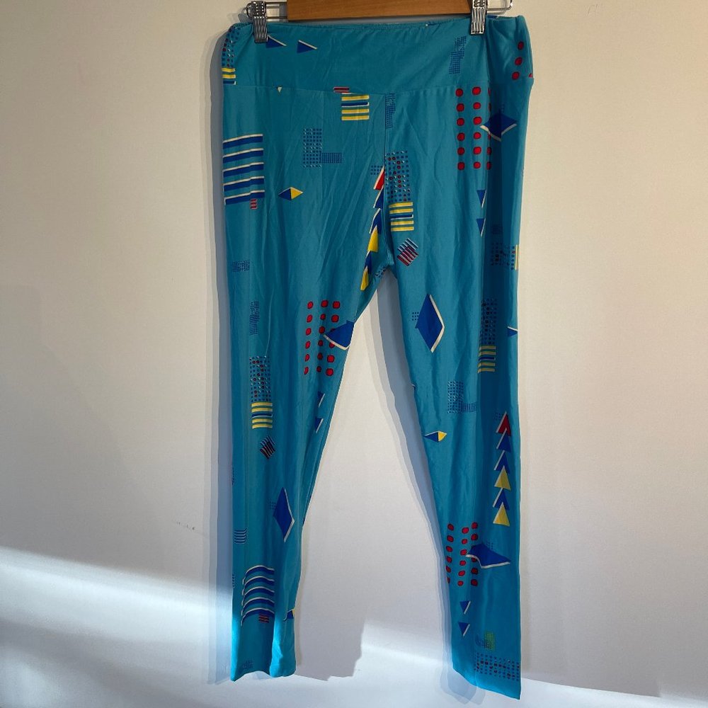LuLaRoe leggings in Tall & Curvy. NEVER WORN!